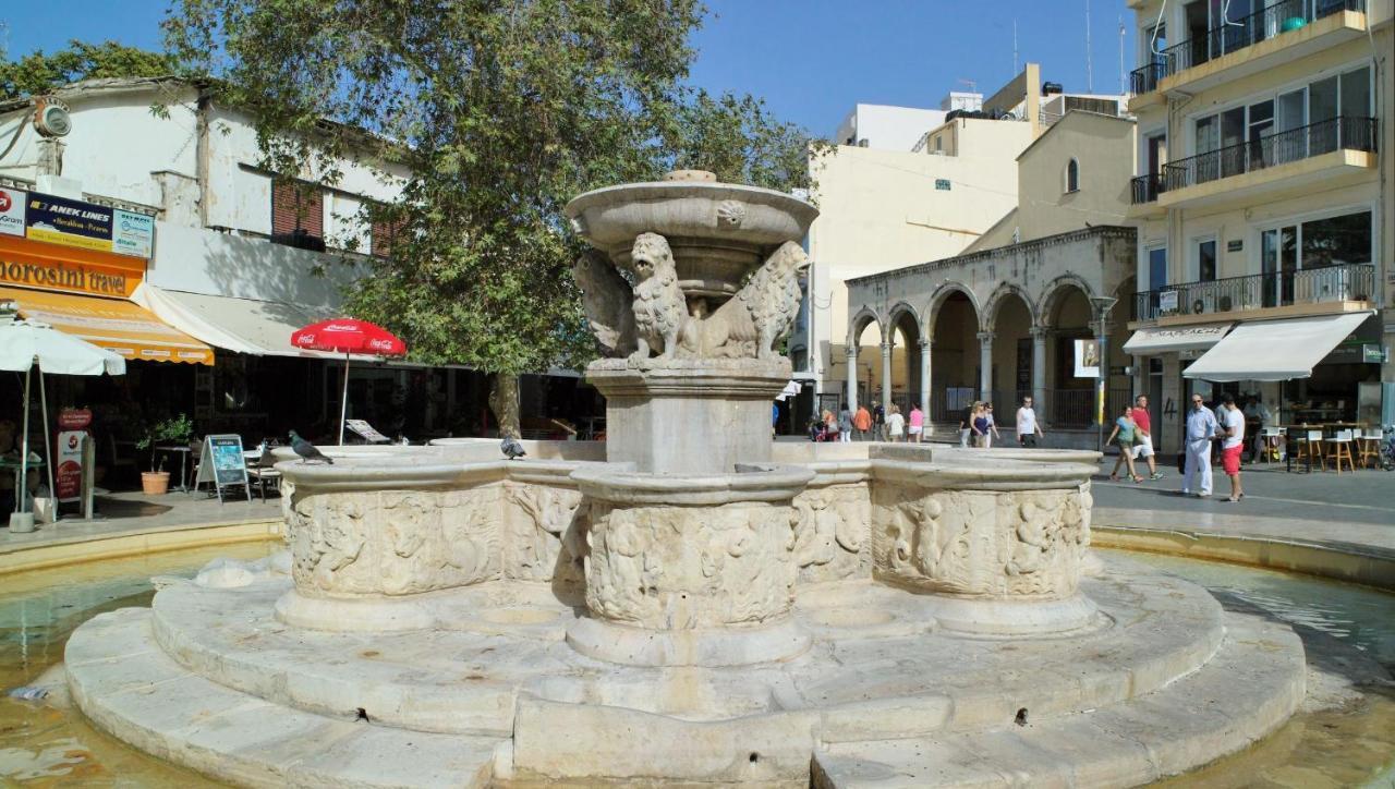 Downtown Guesthouse By Estia Heraklion  Bagian luar foto